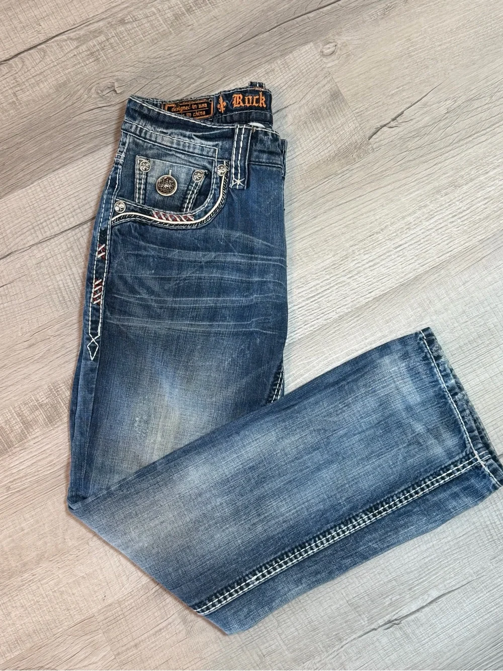 Rock Revival Men’s Straight Cut Jeans Distressed Embroidered Blue Denim W33/L32